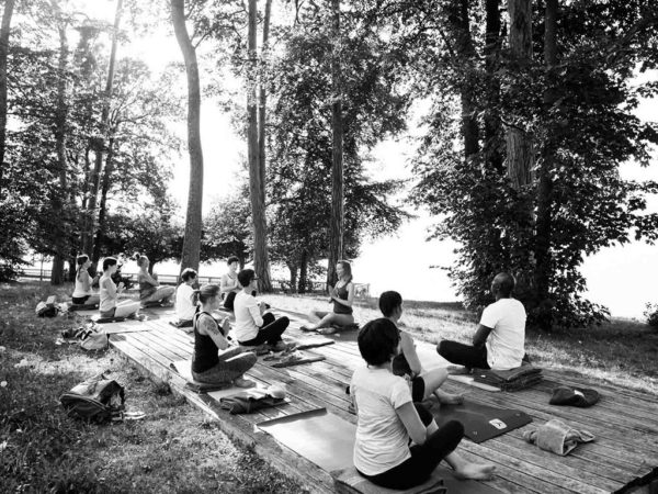 Yoga Iyengar Thonon - Yoga au parc